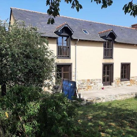 Villa Longere Familiale Melesse Exterior foto