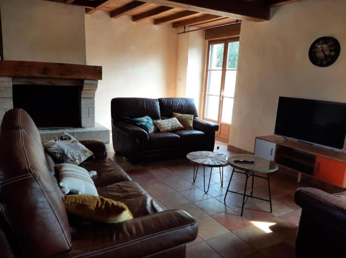 Villa Longere Familiale Melesse Exterior foto